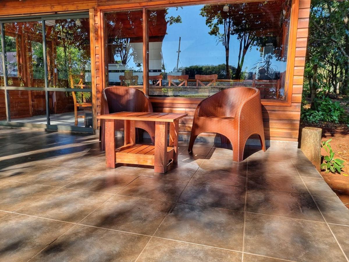 La Casa Del Lago Urugua-I Villa Puerto Iguazú Buitenkant foto