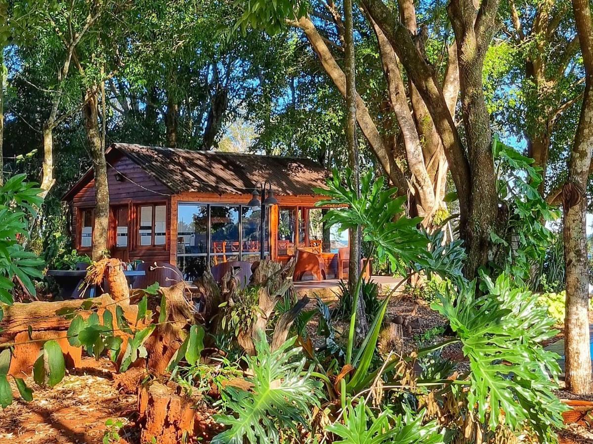 La Casa Del Lago Urugua-I Villa Puerto Iguazú Buitenkant foto