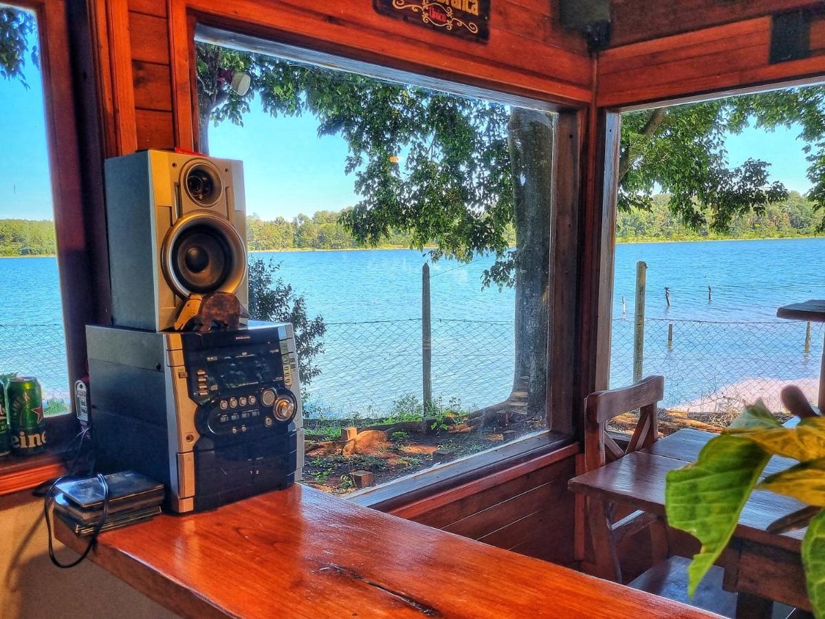 La Casa Del Lago Urugua-I Villa Puerto Iguazú Buitenkant foto